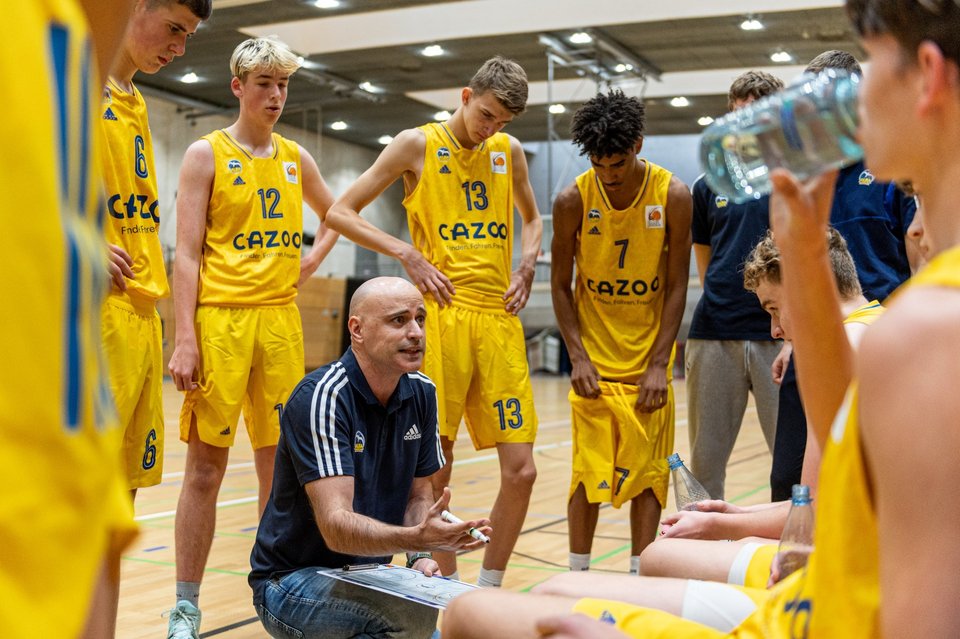 Coaches in unterschiedlichen Anstellungsverhältnissen (all genders) in Voll- oder Teilzeit, als Minijob oder auf Honorarbasis
